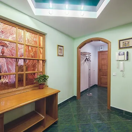 Апартаменты Three-bedroom On 54 Praspiekt Masherava