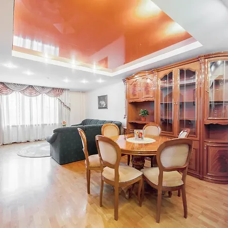 Three-bedroom On 54 Praspiekt Masherava Апартаменты Минск