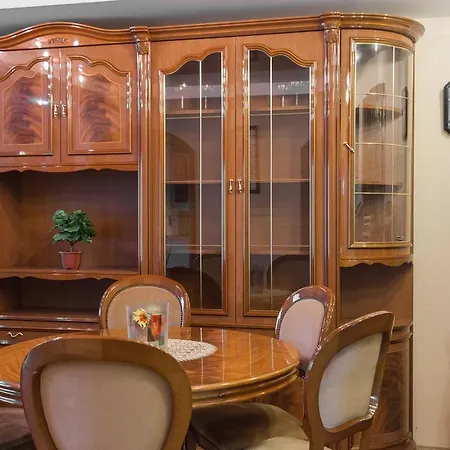 Three-bedroom On 54 Praspiekt Masherava Апартаменты Минск